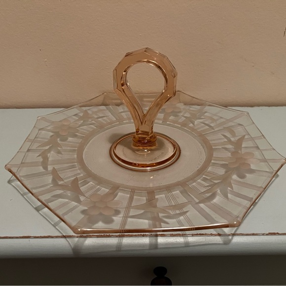 Pink Depression Glass Platter - Picture 1 of 5